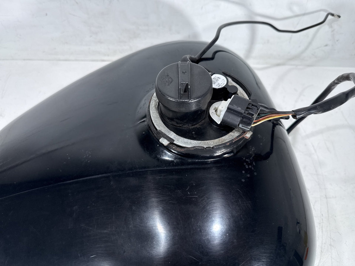 2011 Harley Street Glide Touring FLHX-103 OEM Fuel Gas Tank Gasoline Reservoir