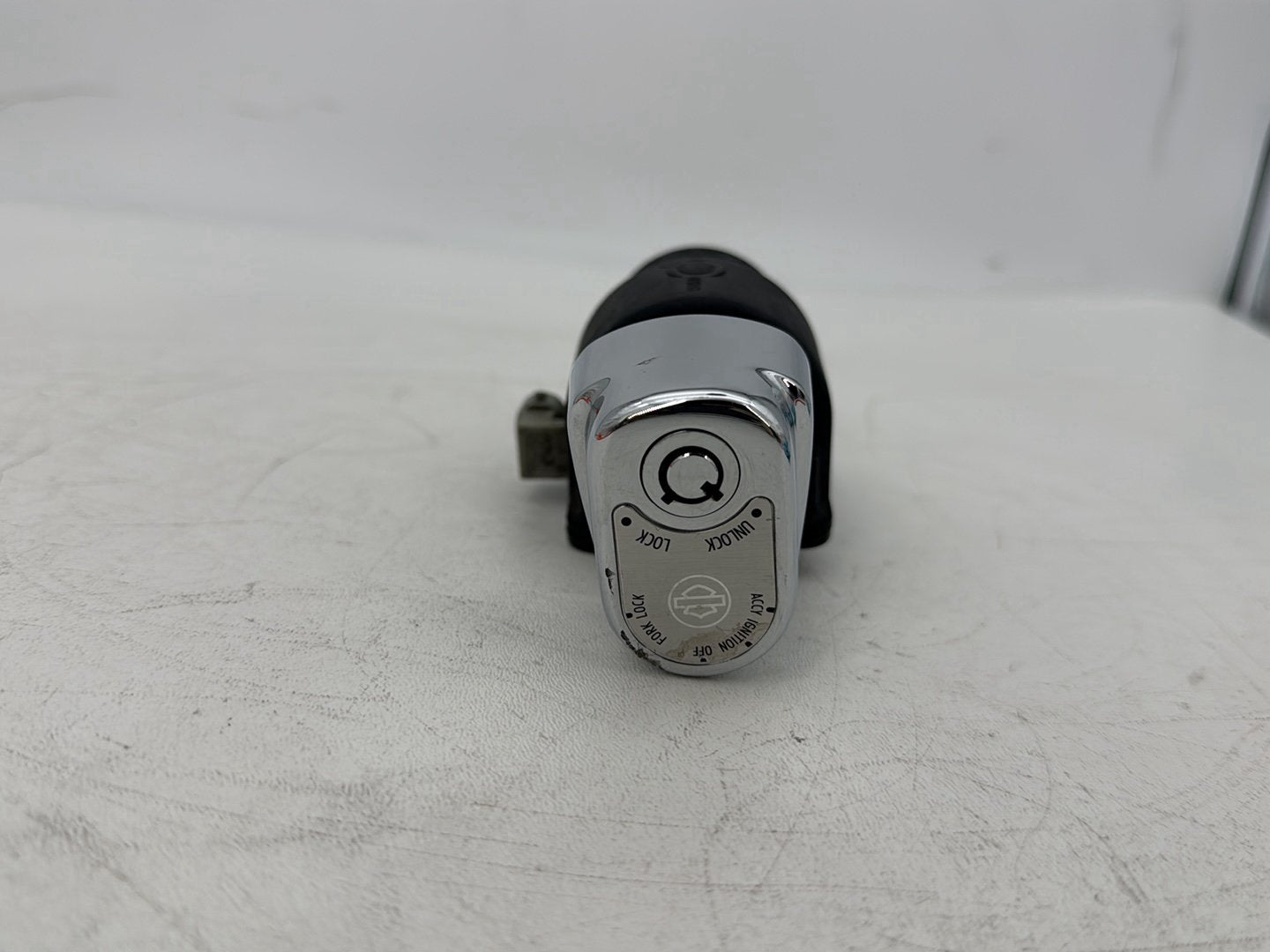 2015 Harley Touring FLHXS Street Glide OEM Ignition Switch Cylinder Barrel Lockset NOKey