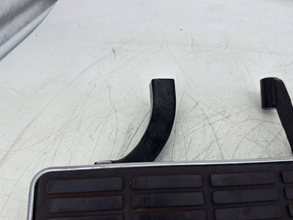 1998 Harley Touring FLHTCUI Electra Glide Ultra OEM Left Right Driver & Pass Floorboard Foot Rest