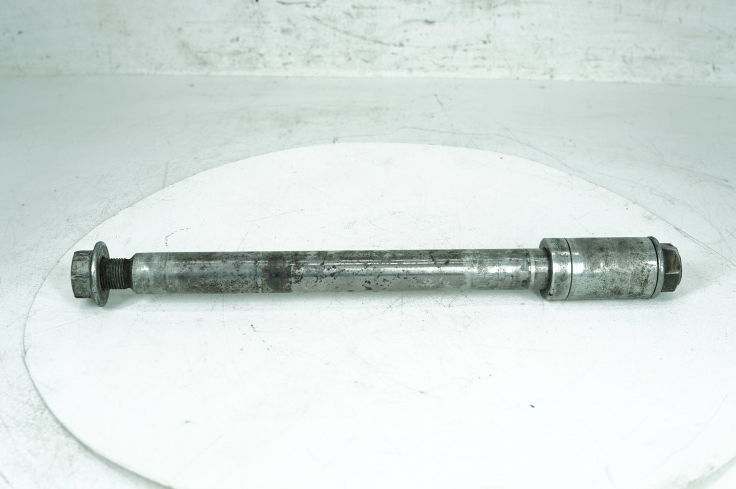 2007 - 2016 Harley-Davidson Dyna Super Glide Rear Wheel Axle Bolt Shaft 41114-06