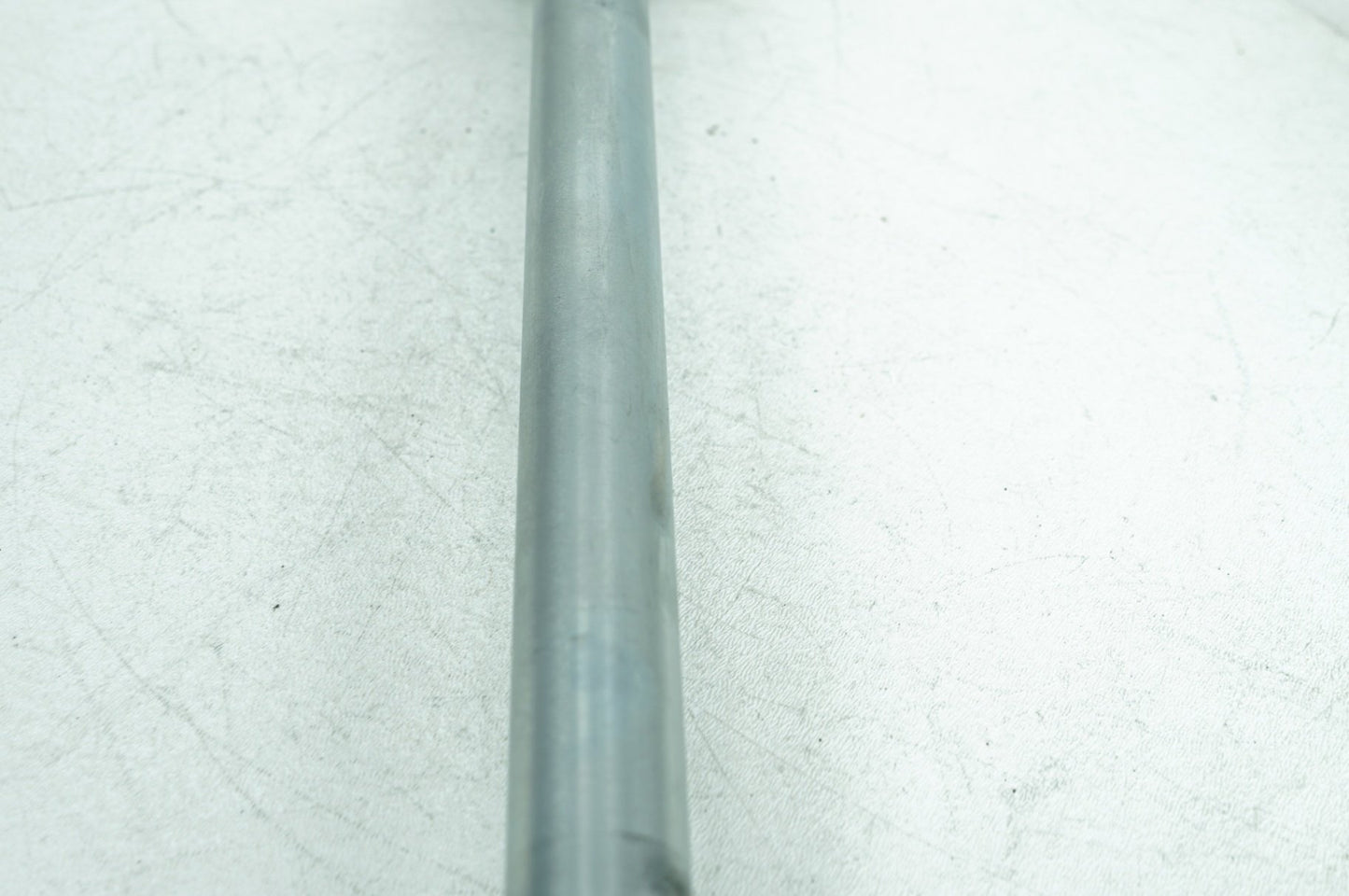 2008 - 2016 Harley-Davidson Touring Electra Glide Ultra Rear Wheel Axle Bolt Shaft 	43000002