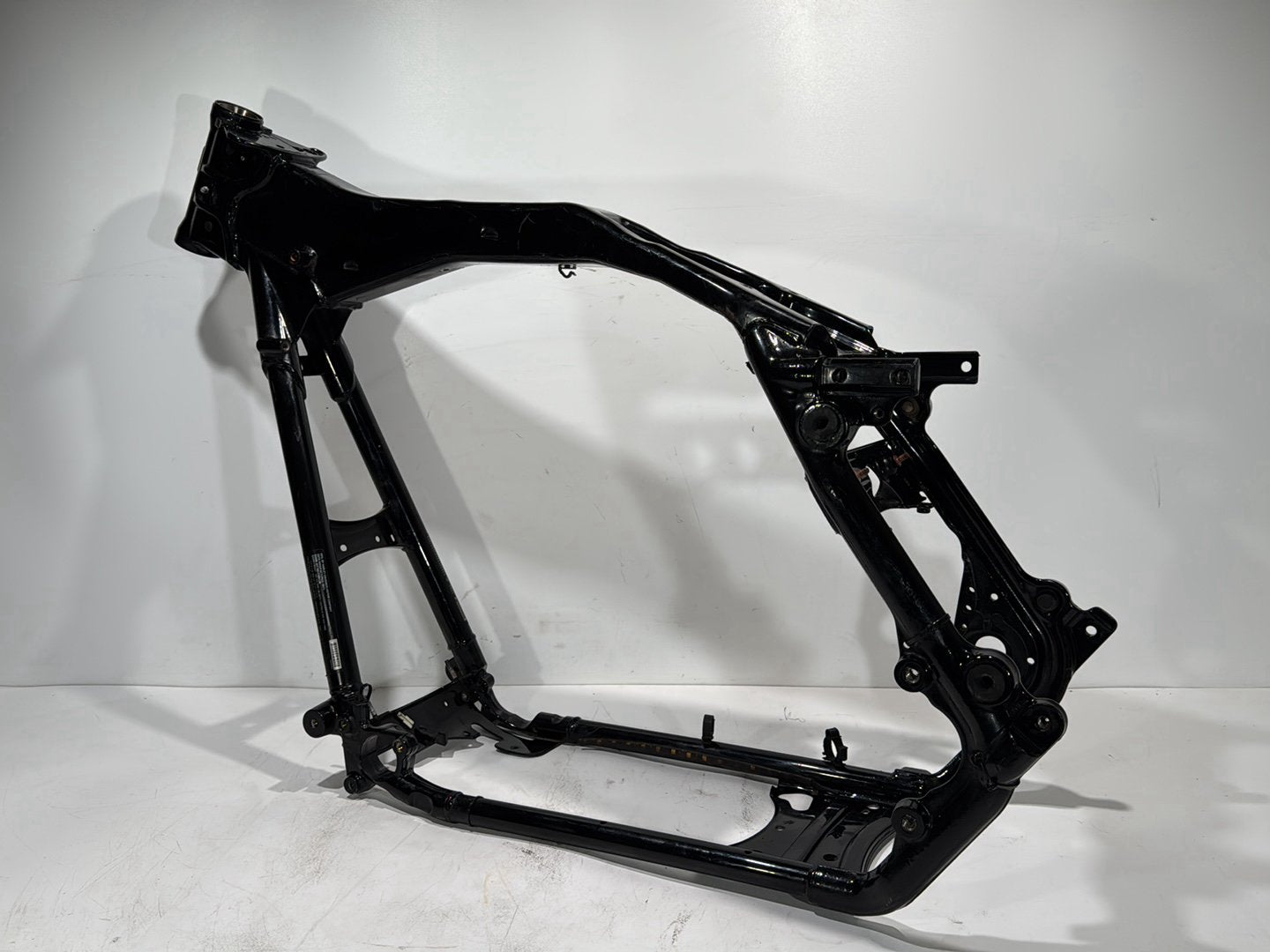 2008 - 2016 Harley-Davidson Touring Street Glide Body Main Frame Chassis SLVG  	47900-11BHP