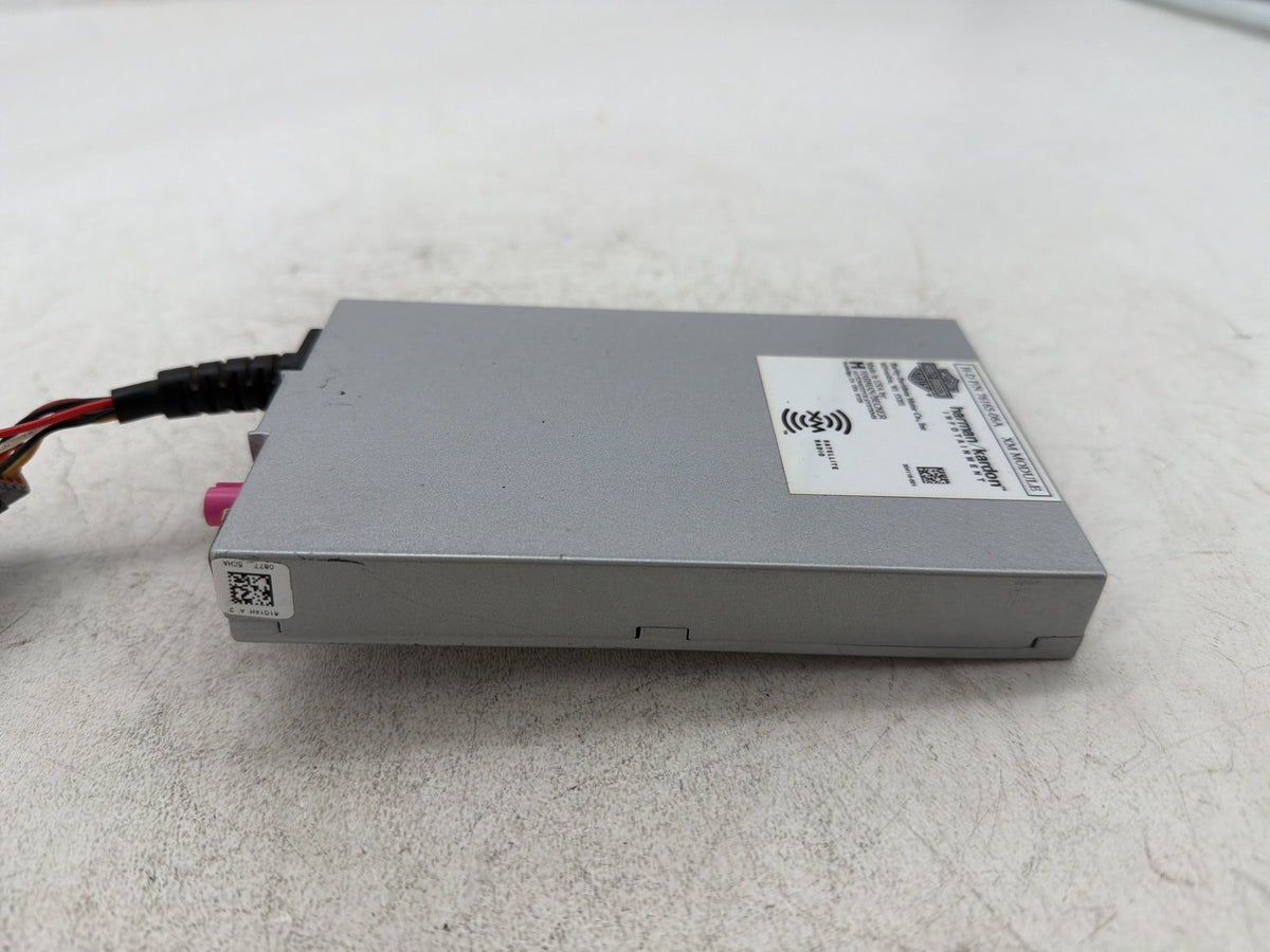 07 Harley Electra Touring CVO Eagle OEM XM Harman Kardon Radio Module 76165-06A