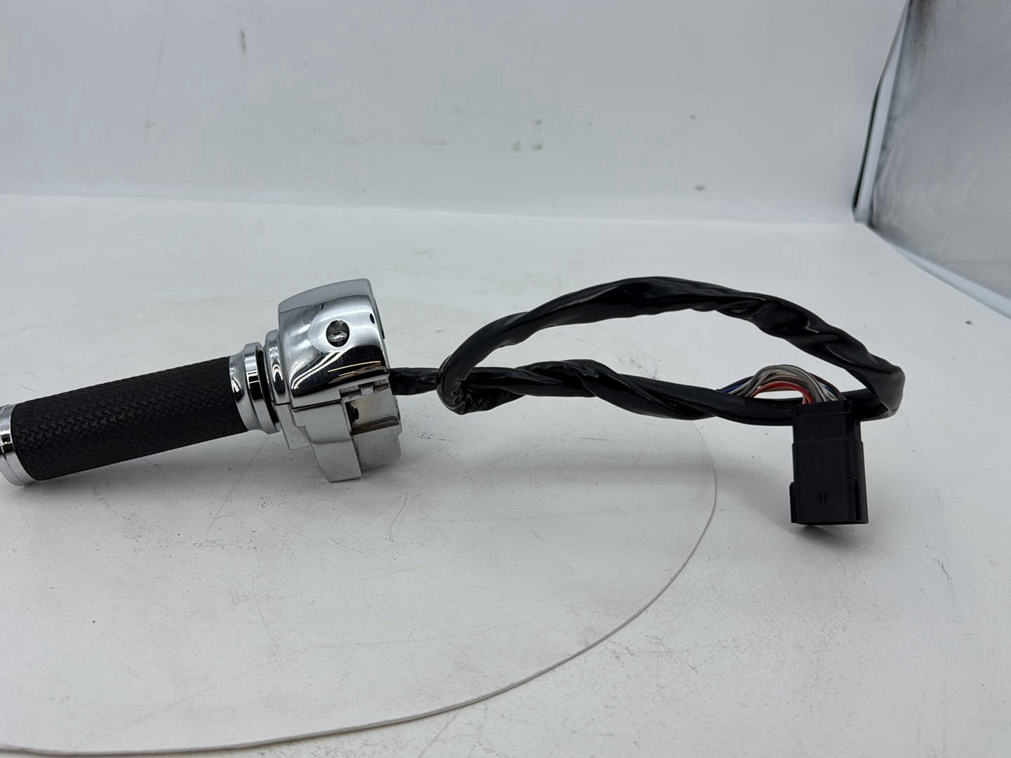 2007 - 2011 Harley-Davidson Touring Electra Glide Ultra Right Engine Start Kill Switches Controls 71684-06A