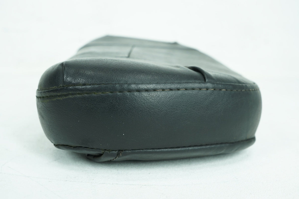 2008 - 2016 Harley-Davidson Touring Electra Glide Ultra Rear Passenger Backrest Cushion Pad 51727-05A