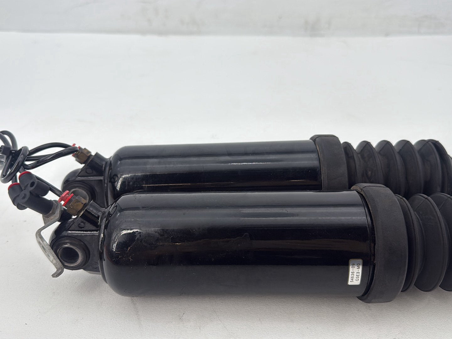2011 Harley Road King Touring FLHRC Classic OEM Rear Left Right Shock Absorbers