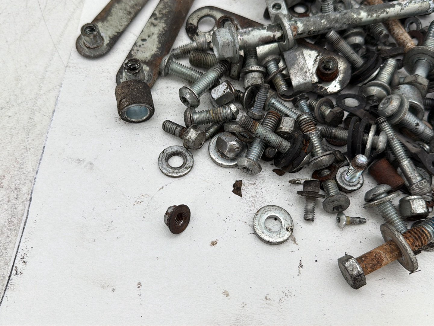 2011 Harley Heritage Softail Classic FLSTC OEM Hardware Bolts Nuts & Brackets