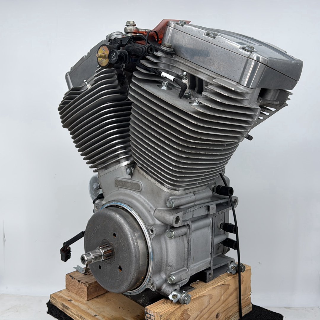 1999 - 2006 Harley-Davidson Dyna Super Glide CARB Twin Cam 88 Engine Motor 19256-05A
