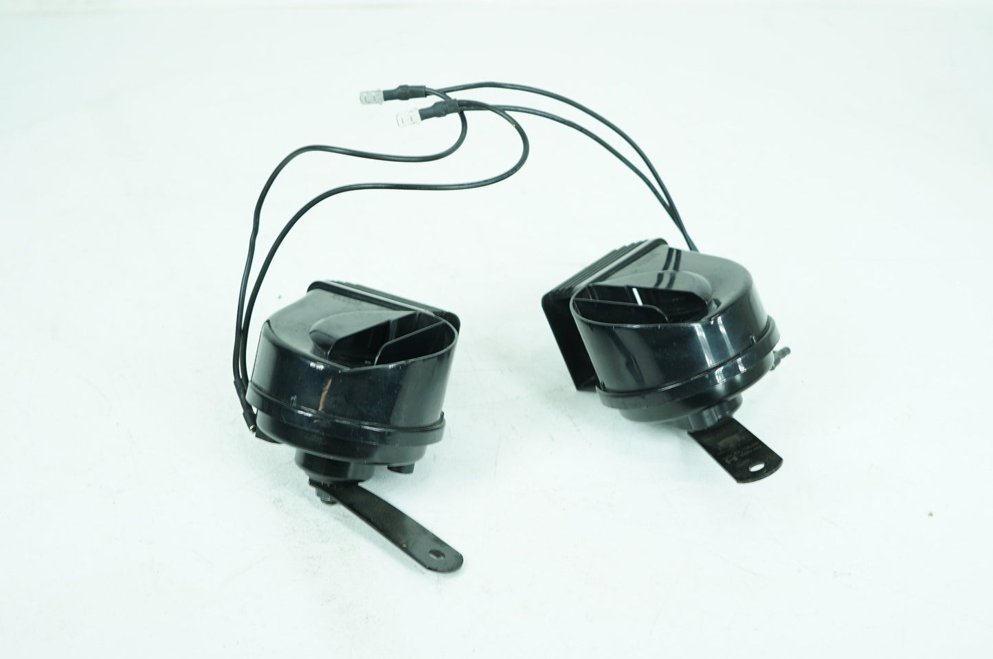2018 - 2025 Harley-Davidson Softail Street Bob Signal Horn Klaxon Beep E11 00238