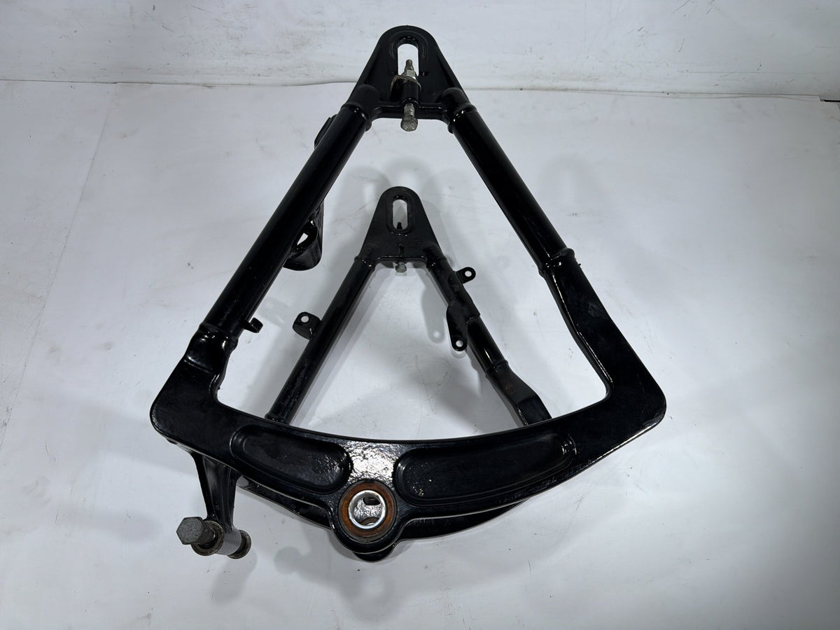 2001 Harley Softail Deuce FXSTD OEM Rear Fork Swingarm Swing Arm