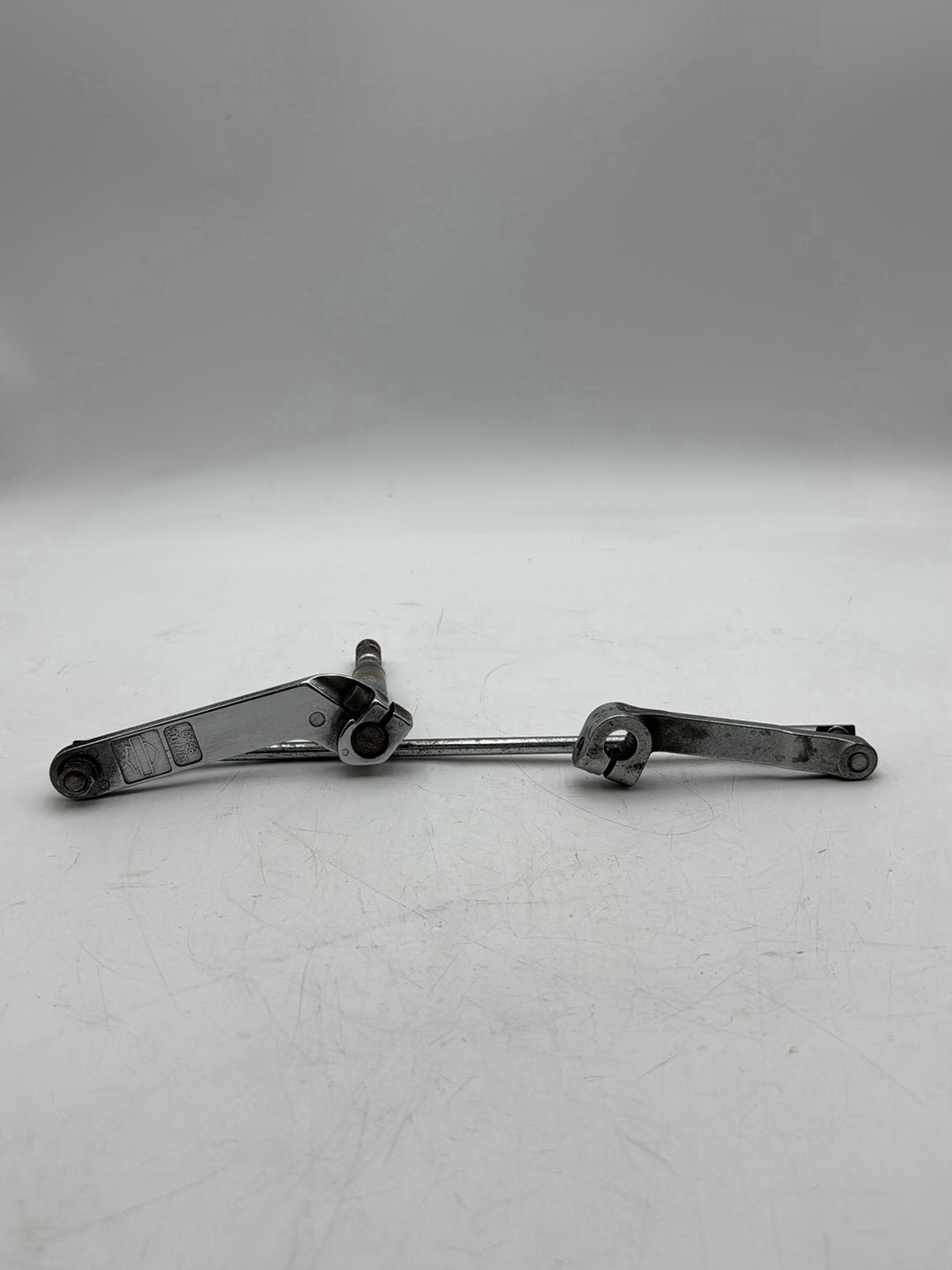 2007 - 2012 Harley-Davidson Touring Electra Glide Classic Gear Shifter Lever w/ Rod linkage  	33709-82A