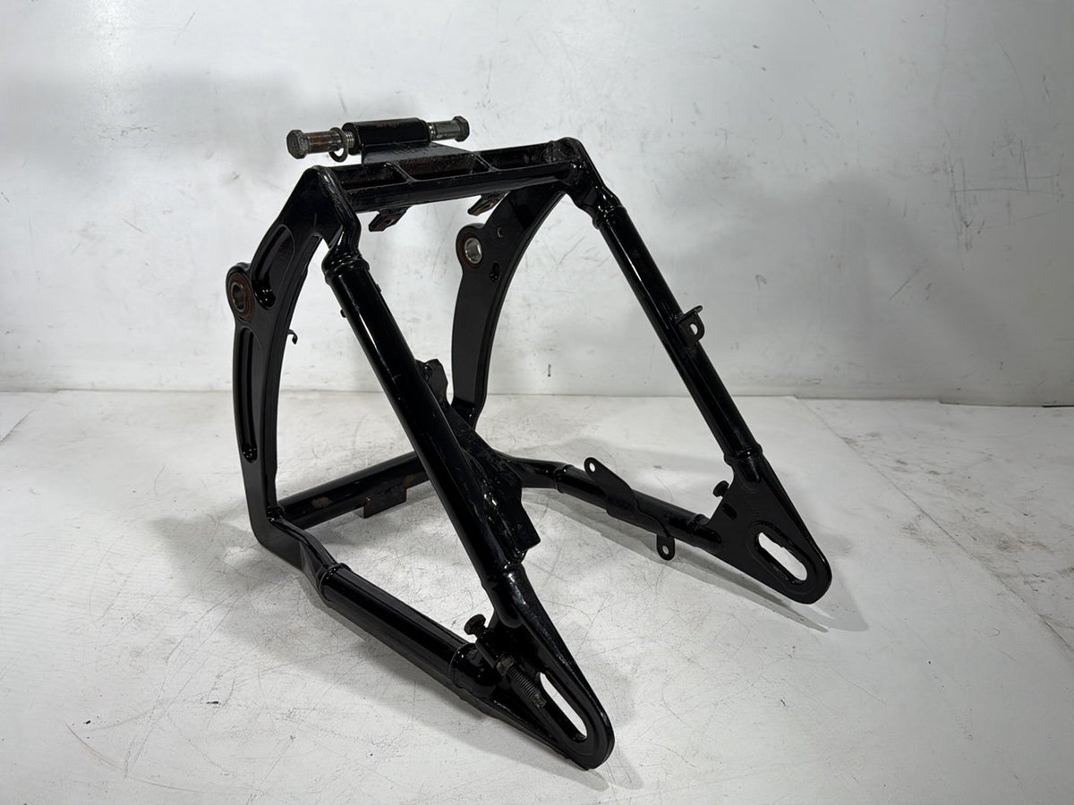 2004 Harley Heritage Softail Classic FLSTCI OEM Rear Fork Swingarm Swing Arm