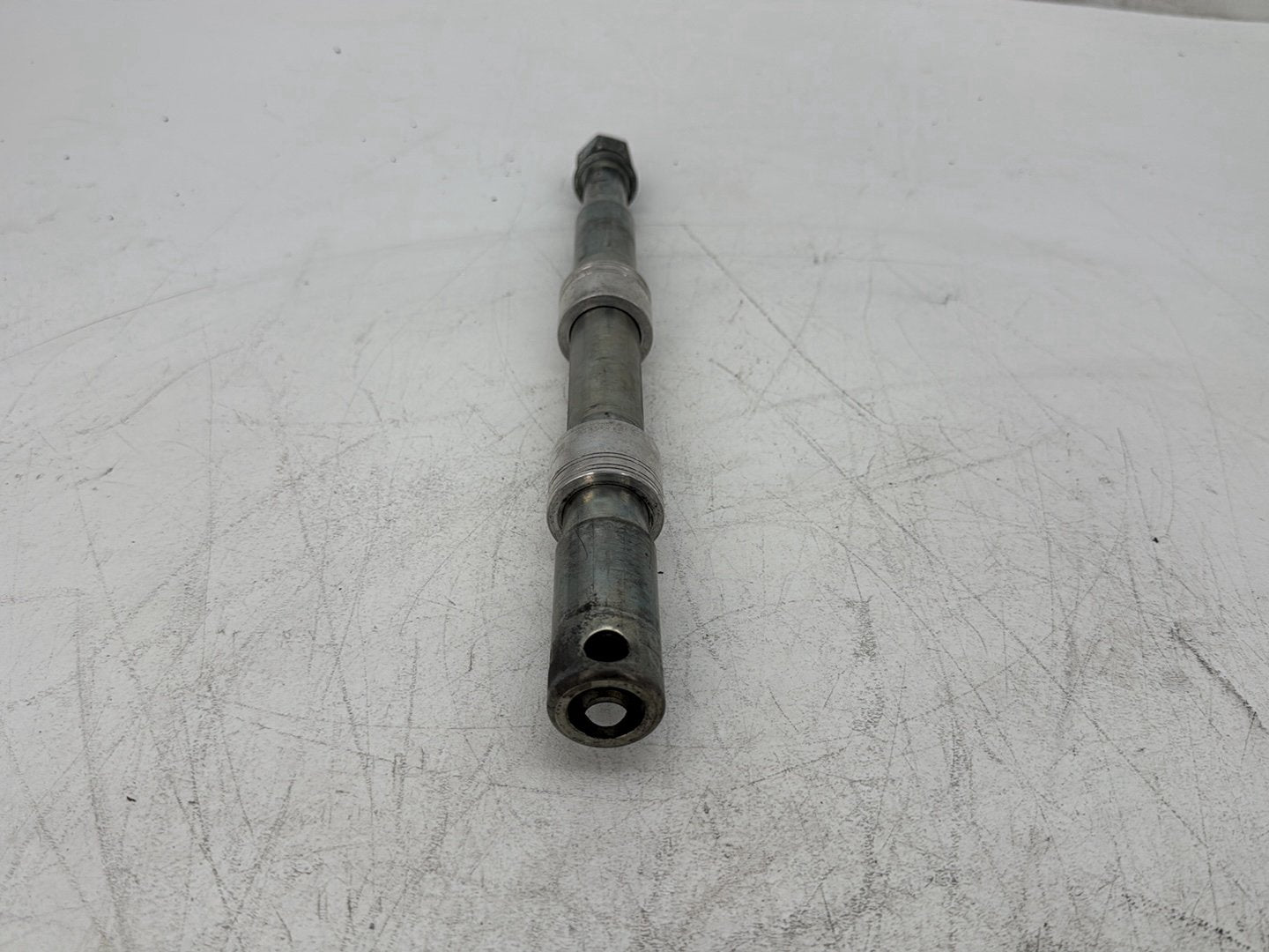 2013 Harley Electra Glide Touring Ultra FLHTCUI OEM Front Wheel Axle Bolt Shaft
