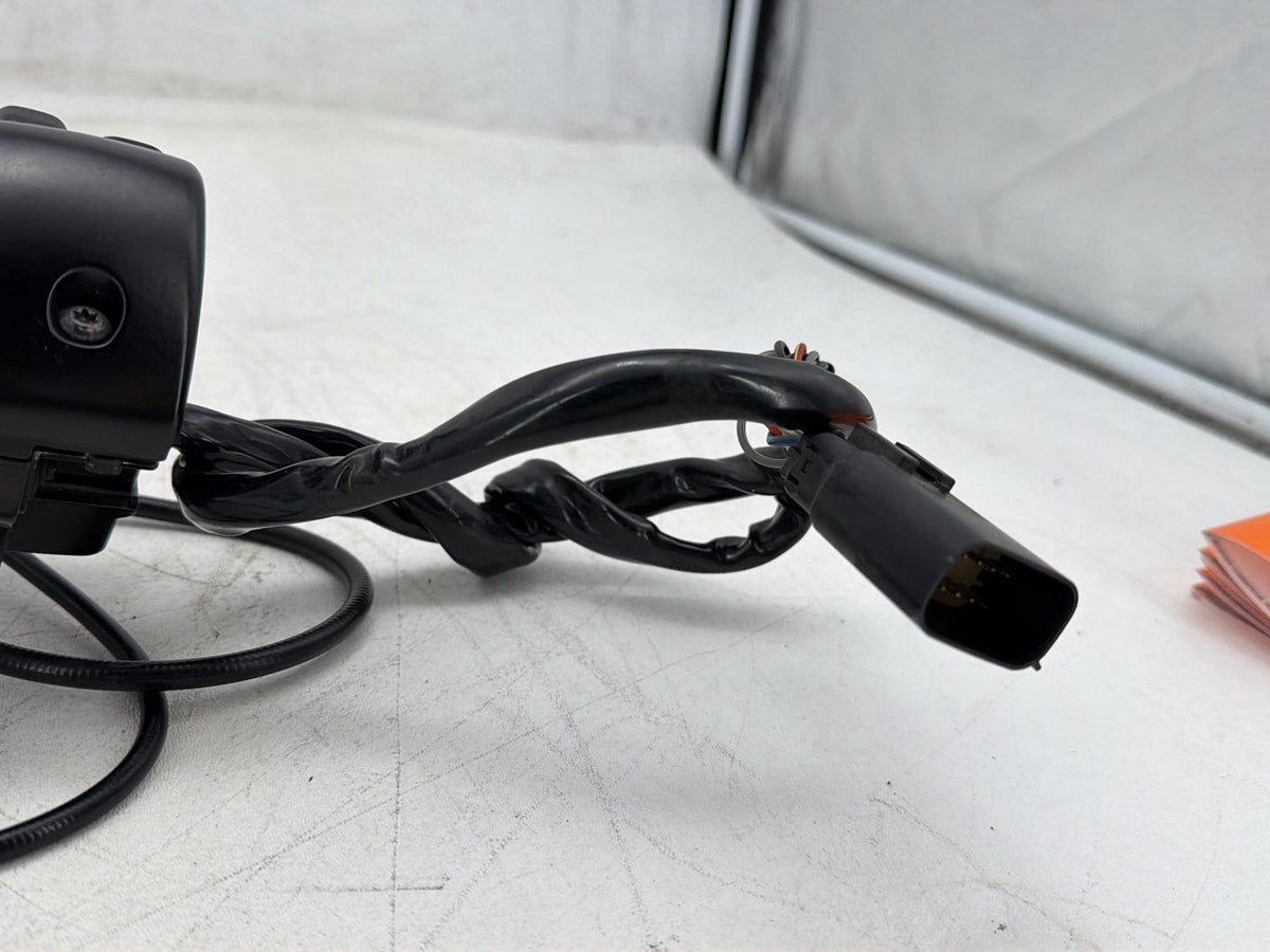 2007 Harley Electra Glide Touring OEM Right Engine Start Kill Switches Controls