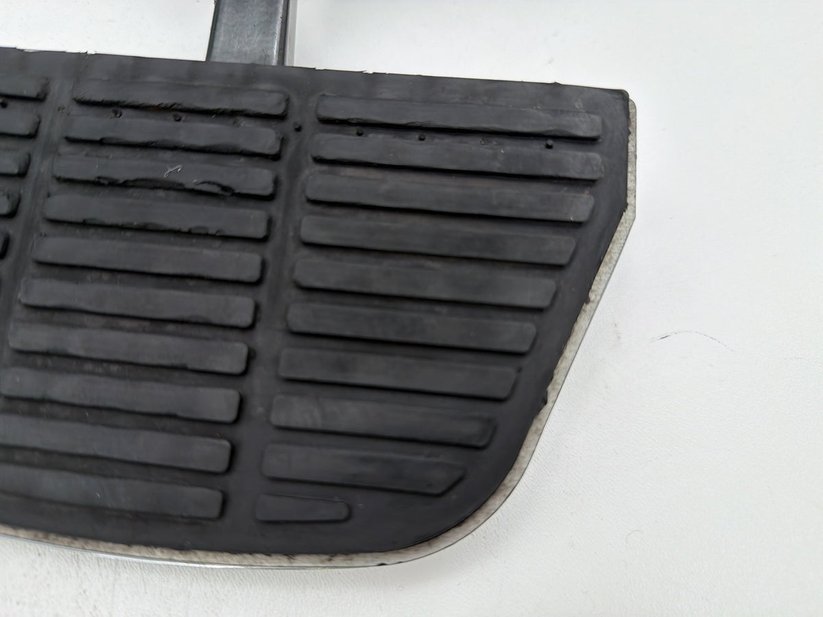 2001 Harley Electra Glide Touring Left Right Driver & Pass Floorboard Foot Rest