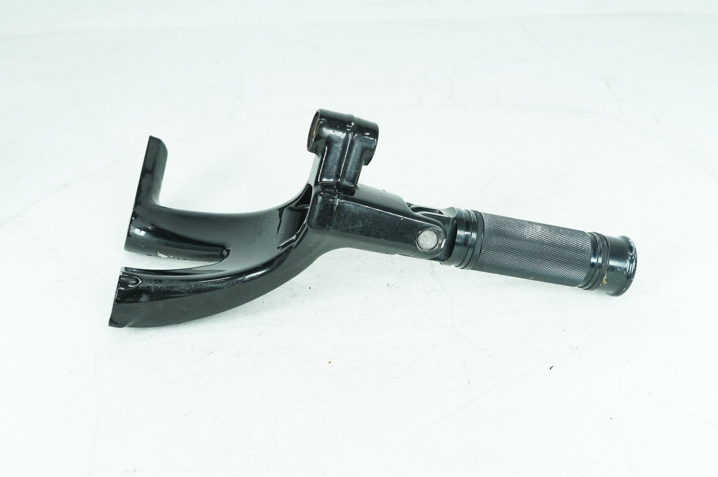 2018 - 2024 Harley-Davidson Softail Sport Glide Left Foot Rest Support Bracket Peg 33600134