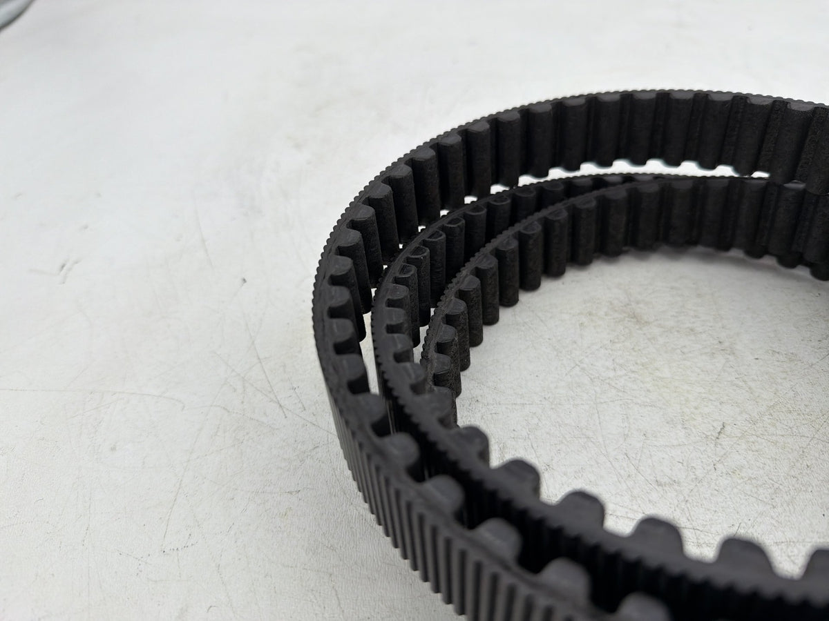 2001 Harley Softail Deuce FXSTD OEM Rear Drive Belt 40307-00B 135T 1-1/8"