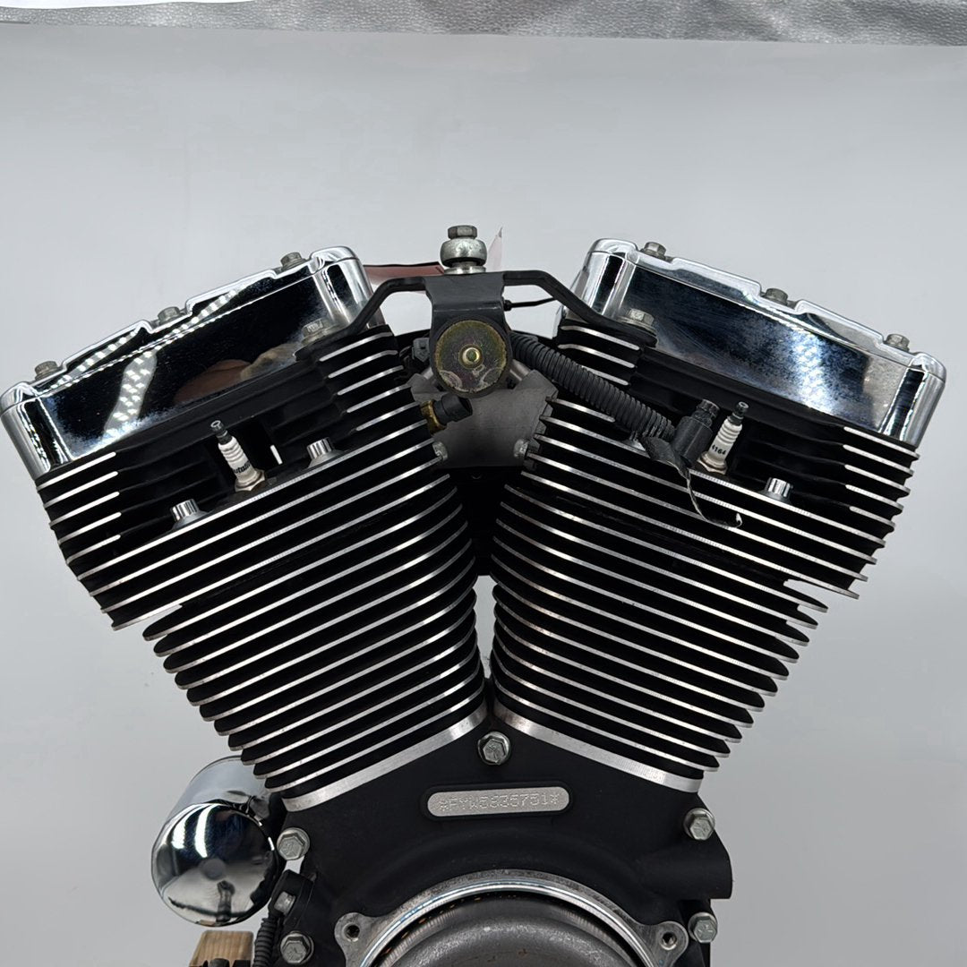 1999 - 2006 Harley-Davidson Touring Road King Custom EFI Twin Cam 88 Engine Motor 19261-05B