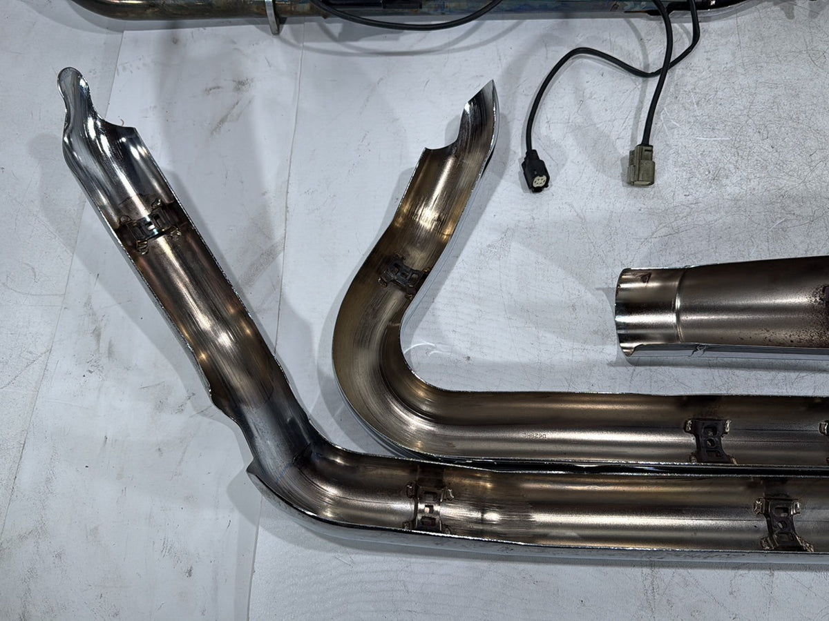 10 Harley Street Glide Touring FLHX Exhaust Header Pipes Muffler Vance & Hines