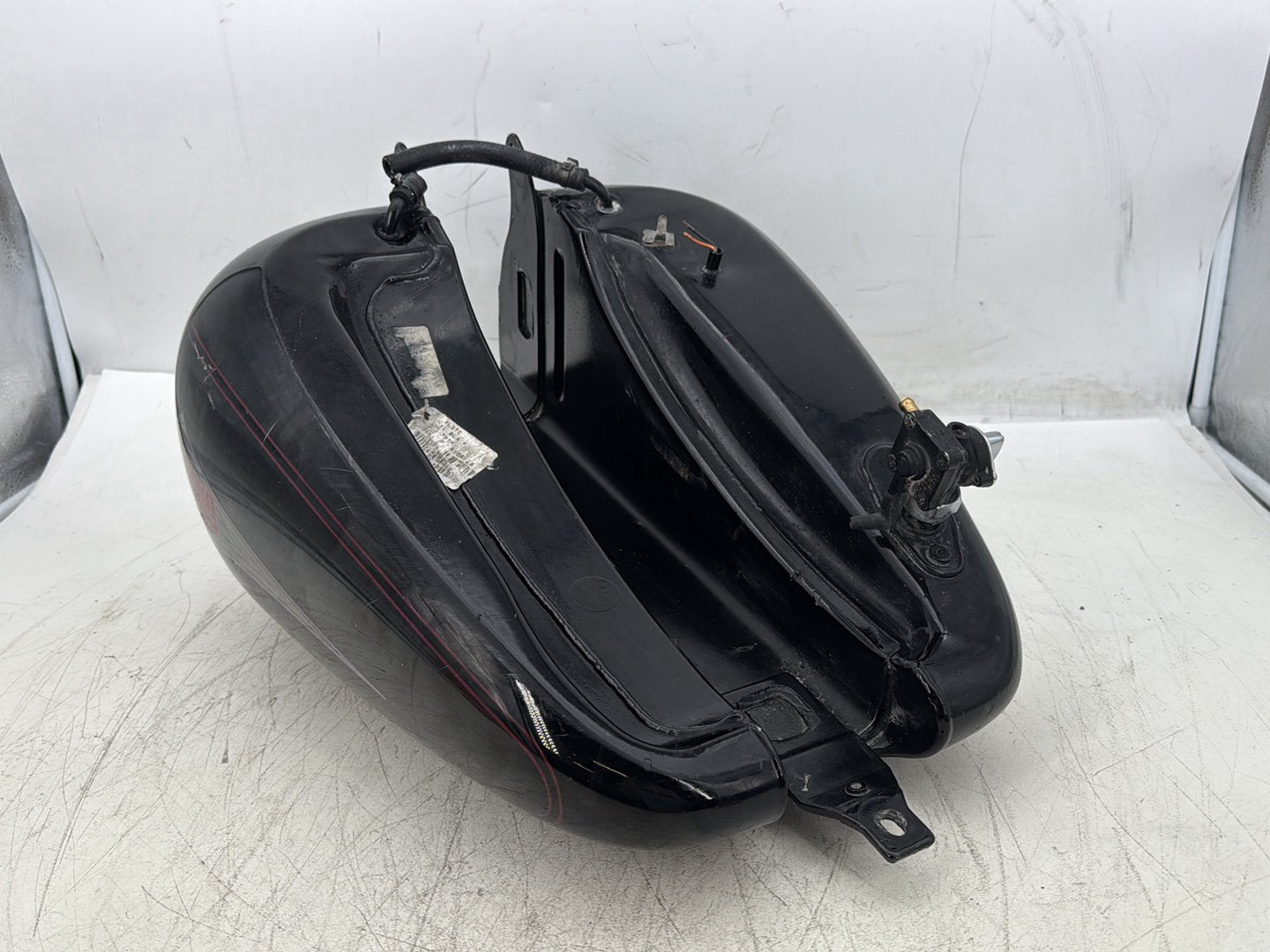 2000 Harley Softail FLSTC Heritage Classic OEM Fuel Gas Tank Gasoline Reservoir
