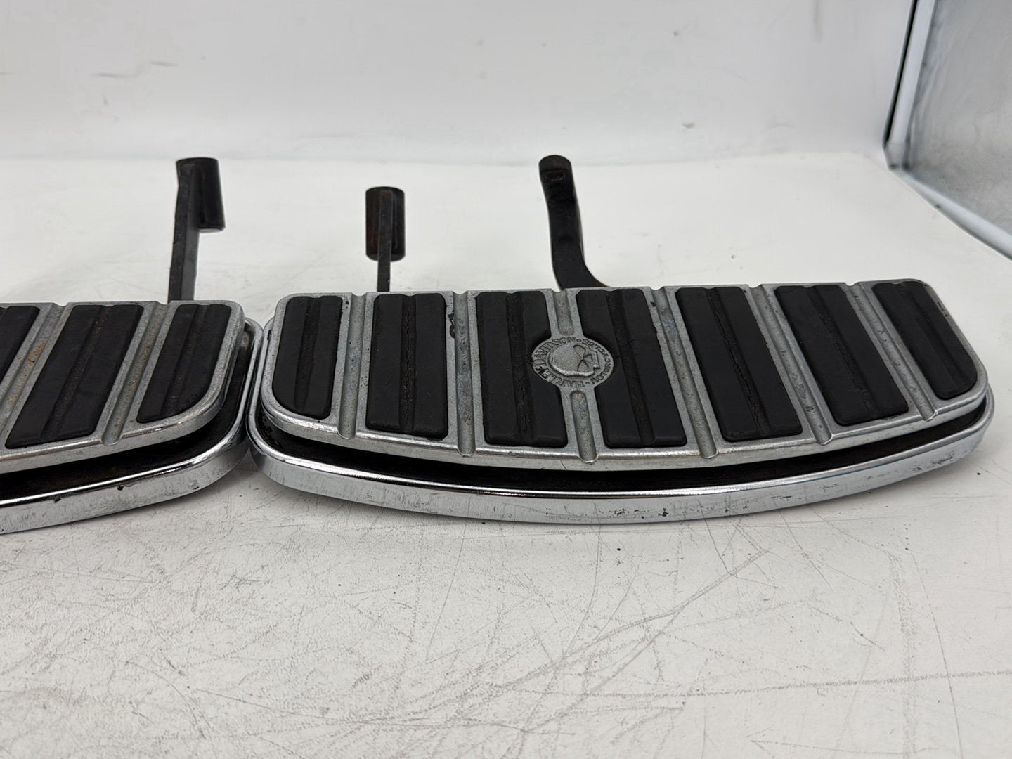 2006 Harley Touring FLHRI Road King OEM Left Right Driver Floorboard Foot Rest