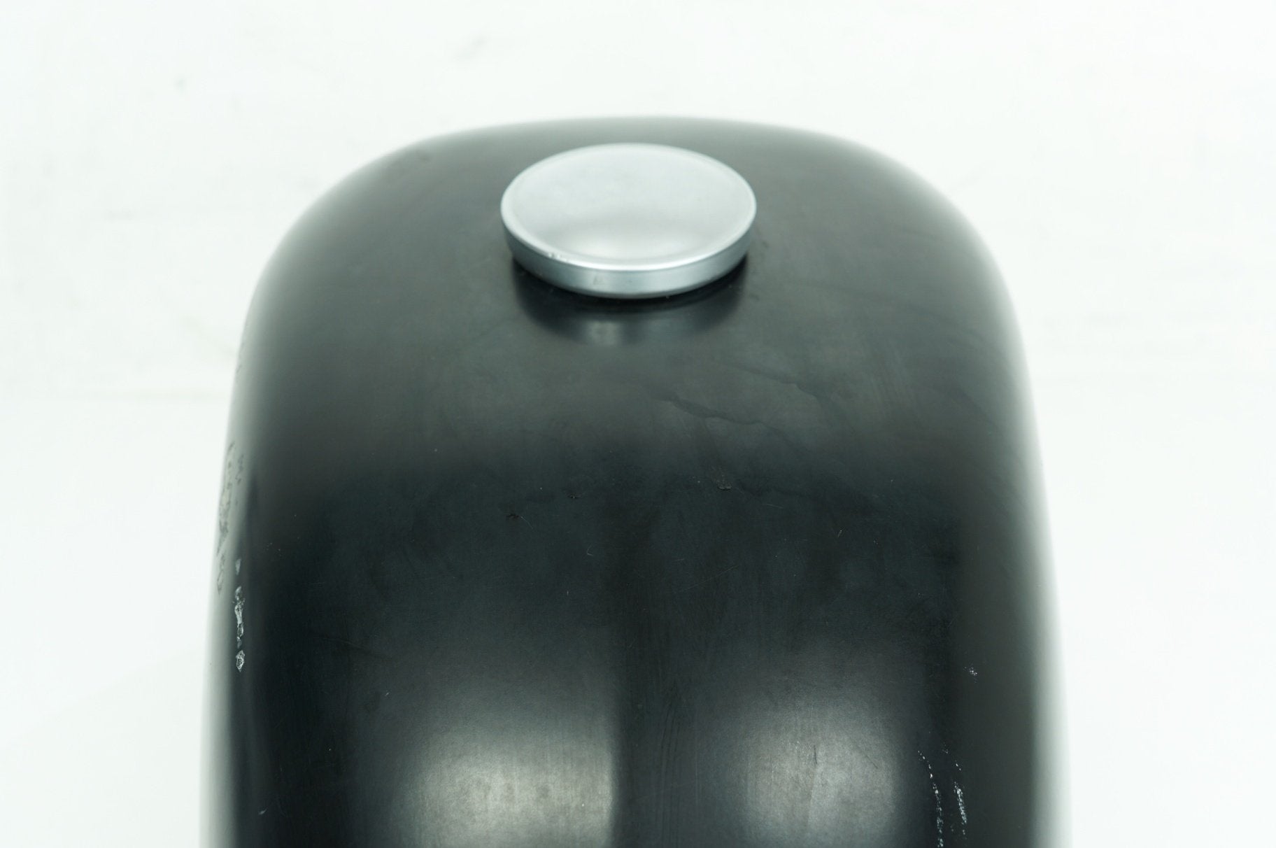 2004 - 2022 Harley-Davidson Sportster Iron 883 Fuel Gas Tank Gasoline Reservoir 61348-07