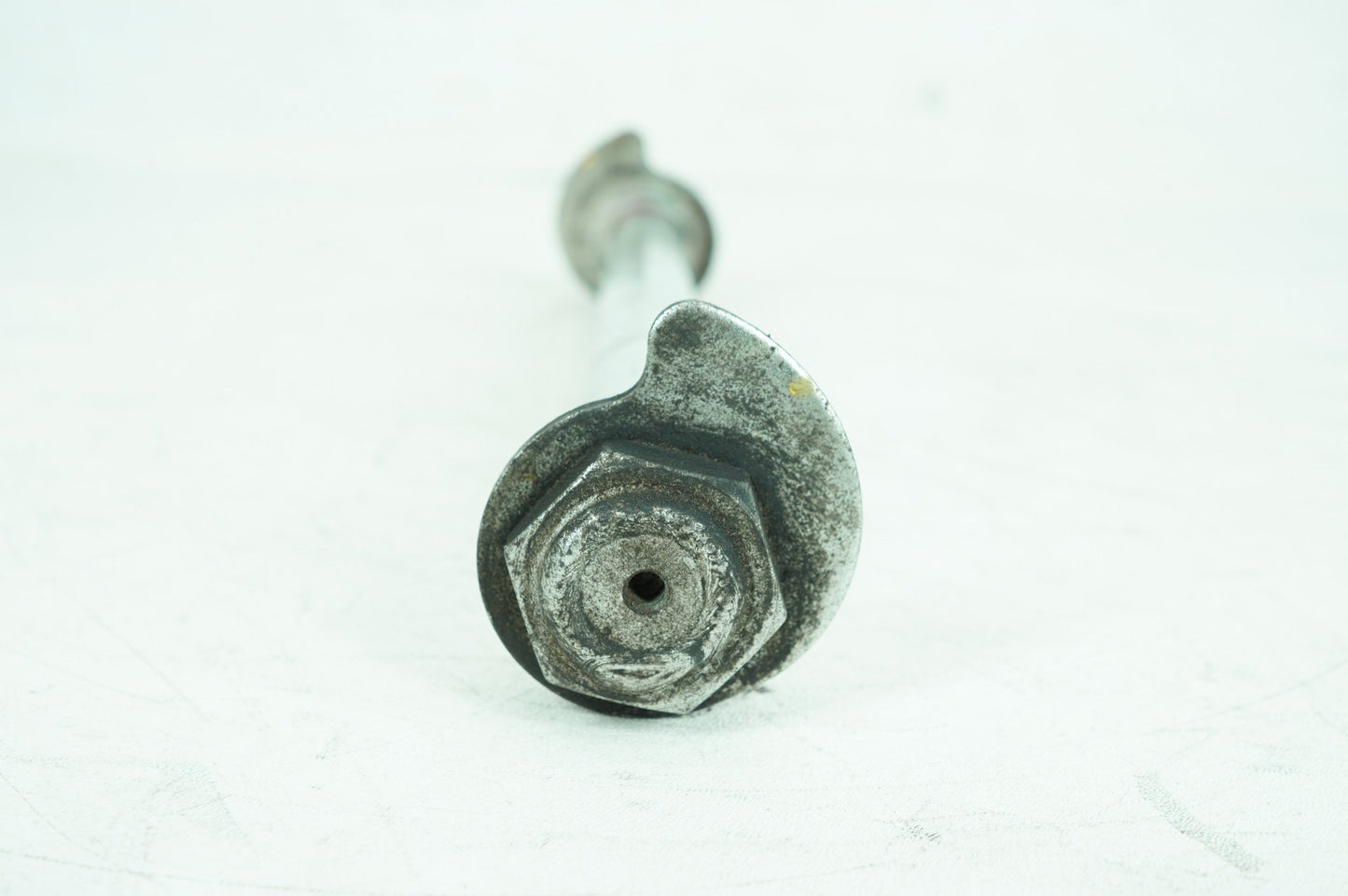 2007 - 2016 Harley-Davidson Touring CVO Street Glide Screamin Rear Wheel Axle Bolt Shaft 41056-09