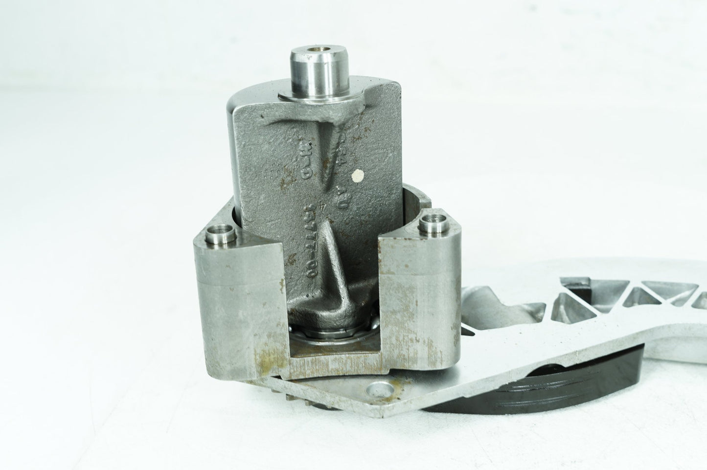 1999 - 2006 Harley-Davidson Softail Heritage Engine Motor Lower Timing Chain Guide 14715-00