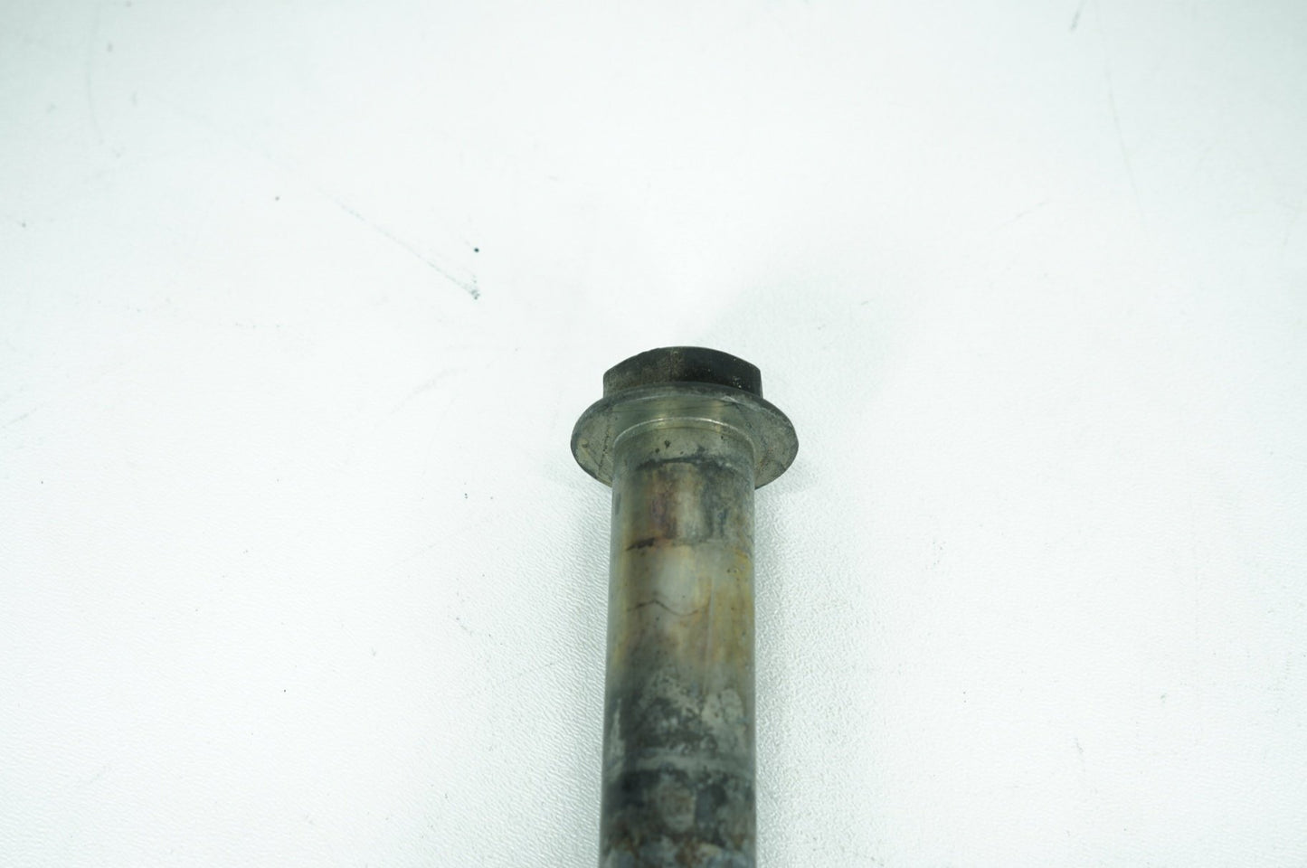 2004 - 2013 Harley-Davidson Sportster Low Rear Wheel Axle Bolt Shaft 41176-08