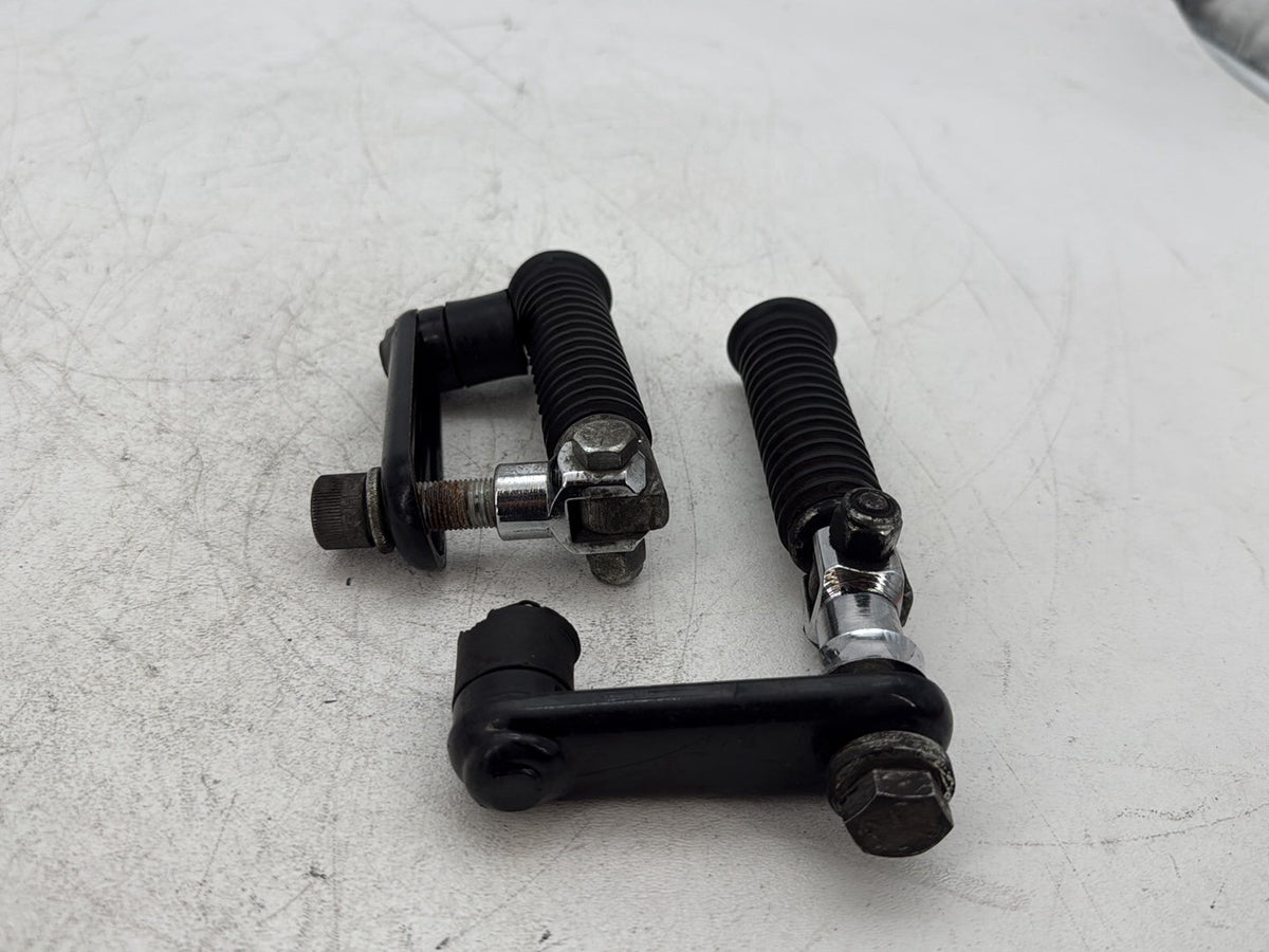1997 Harley Softail Fat Boy FLSTF OEM Left & Right Step Foot Rest Pegs 33048-72