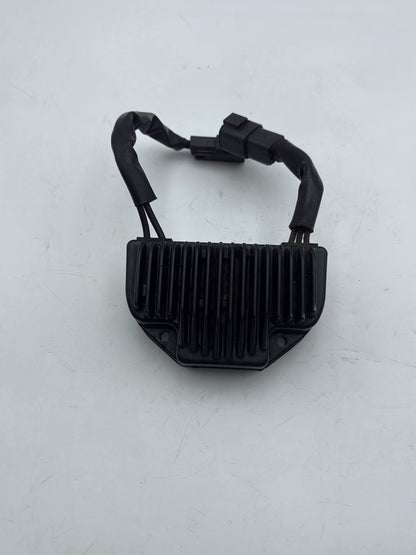 2007 - 2012 Harley-Davidson Dyna Street Bob Voltage Regulator Rectifier   	74631-06