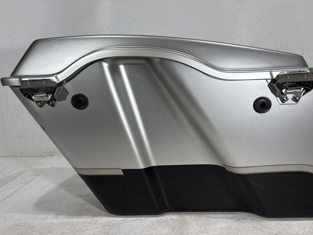 2003 Harley Electra Glide Touring Ultra OEM Right 1 Saddlebag Luggage NO Key
