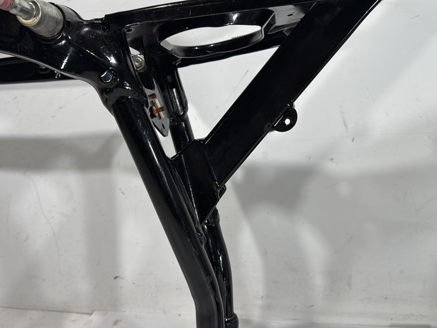2010 Harley Dyna Fat Bob FXDF OEM Body Main Frame Chassis SLVG