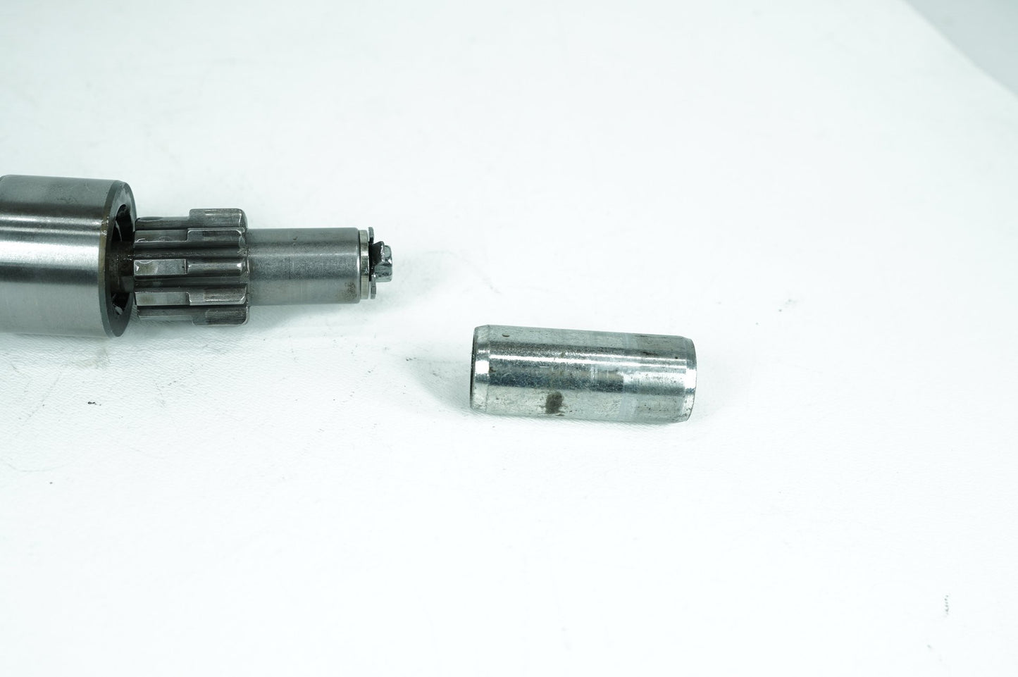 1999 - 2006 Harley-Davidson Dyna Wide Glide Compensator Drive Gear Shaft Extension 33127-94