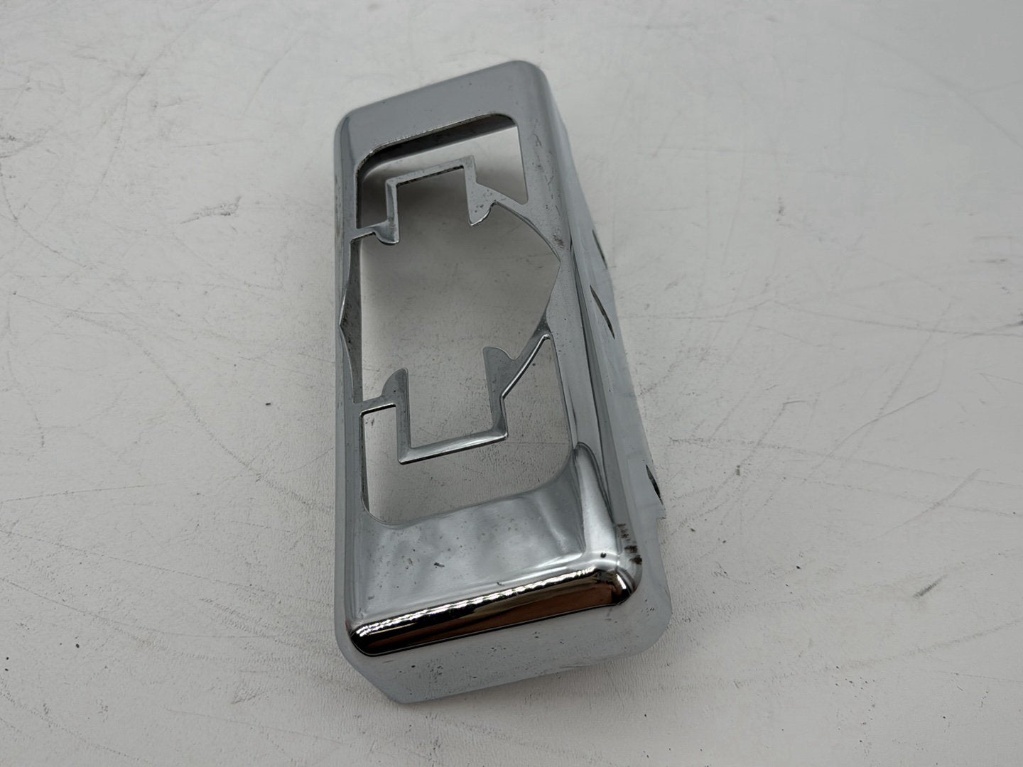 2008 Harley Touring Electra Glide Oil Cooling Cooler Core Cover Trim Cap Shield