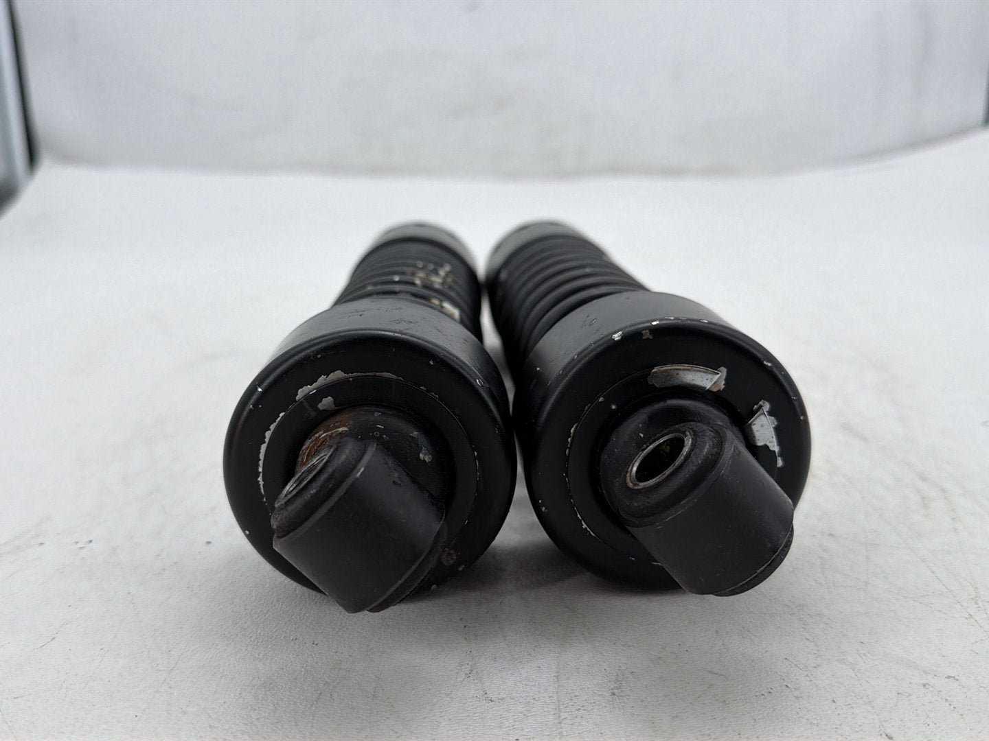 2009 Harley Dyna Street Bob FXDB OEM Rear Left Right Shock Absorbers 13"