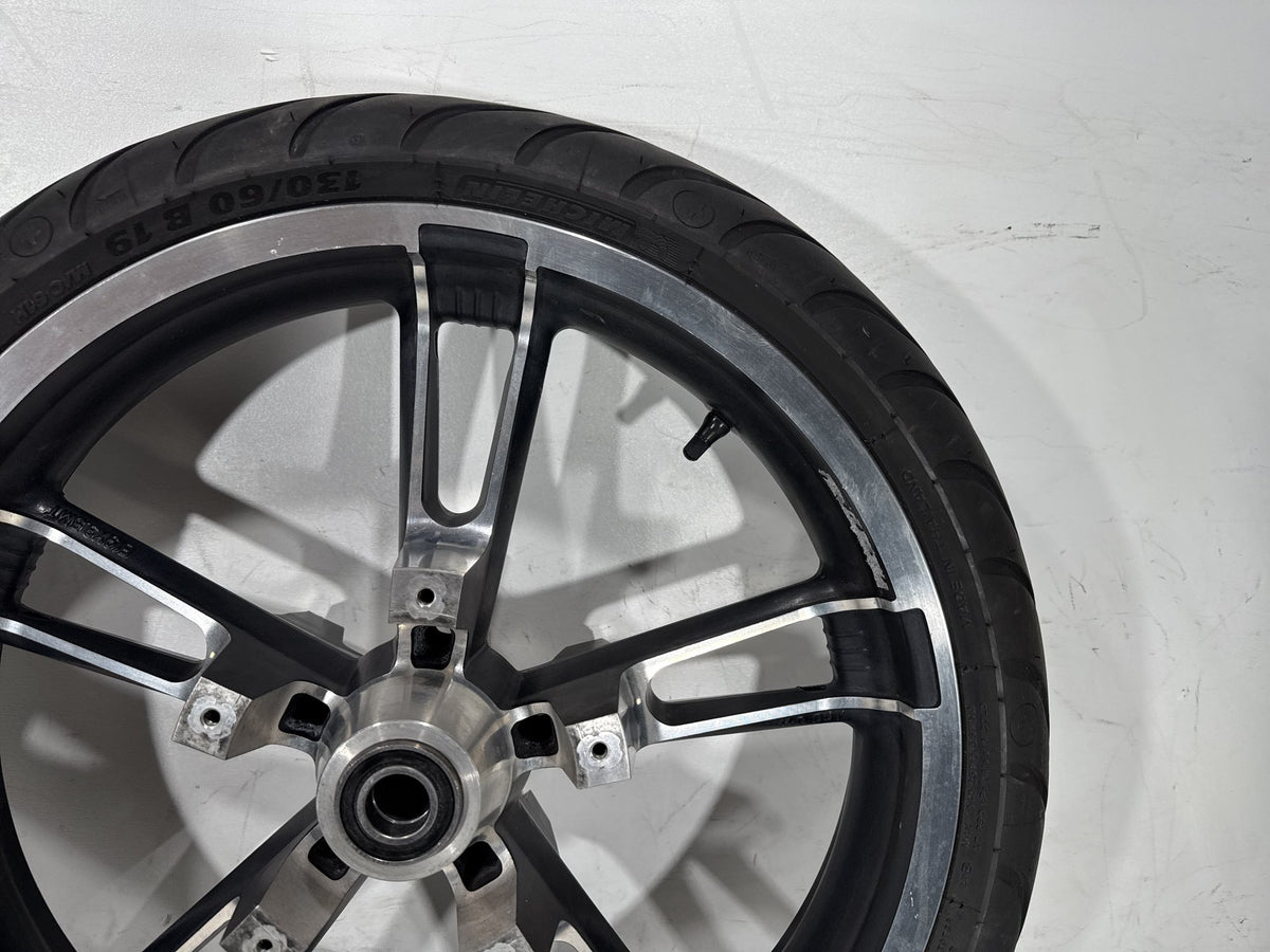 2006 Harley Street Glide Touring FLHX OEM Front Wheel Rim Tire 130/60B19 19"