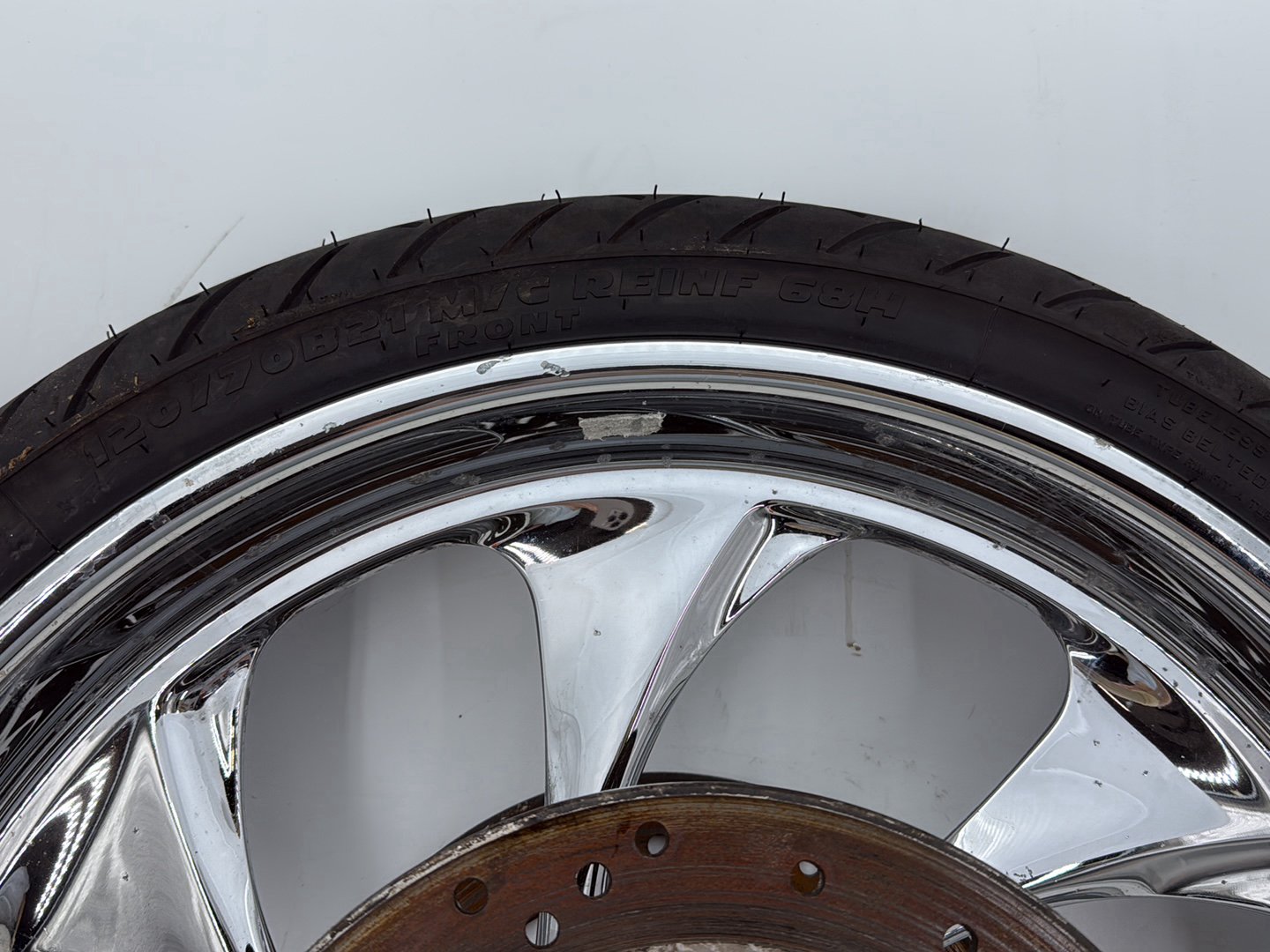2005 Harley Road Glide Touring FLTRI OEM Front Wheel Rim Tire