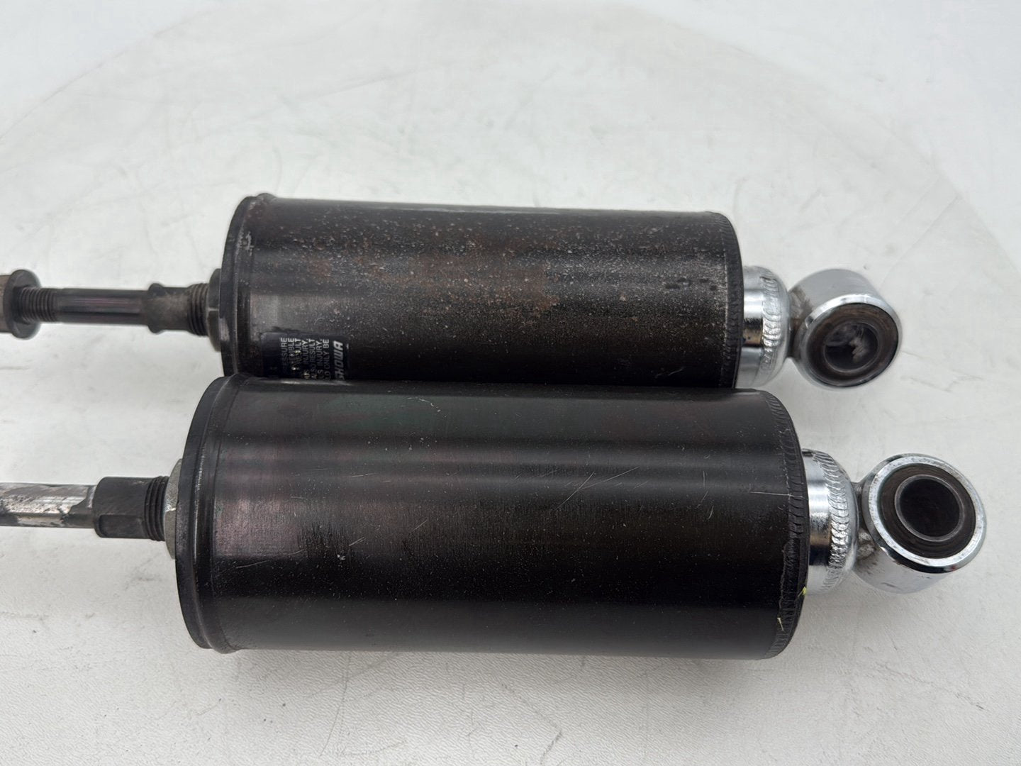 1999 - 2006 Harley-Davidson Softail Heritage Rear Left Right Shock Absorbers 54508-00B