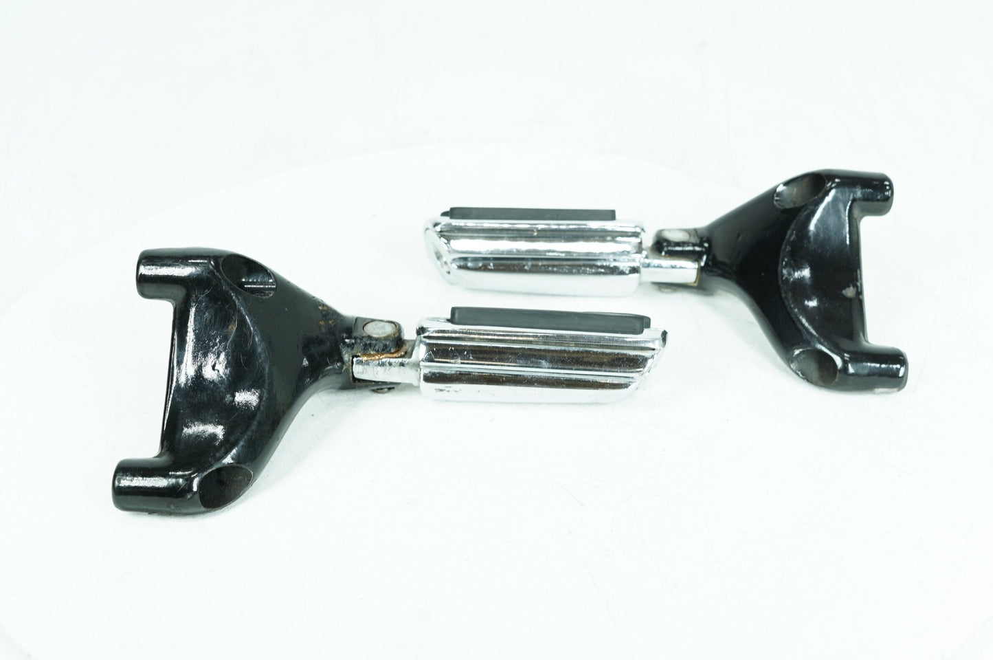 2004 - 2013 Harley-Davidson Sportster Custom Passenger Left & Right Foot Pegs 49314-04