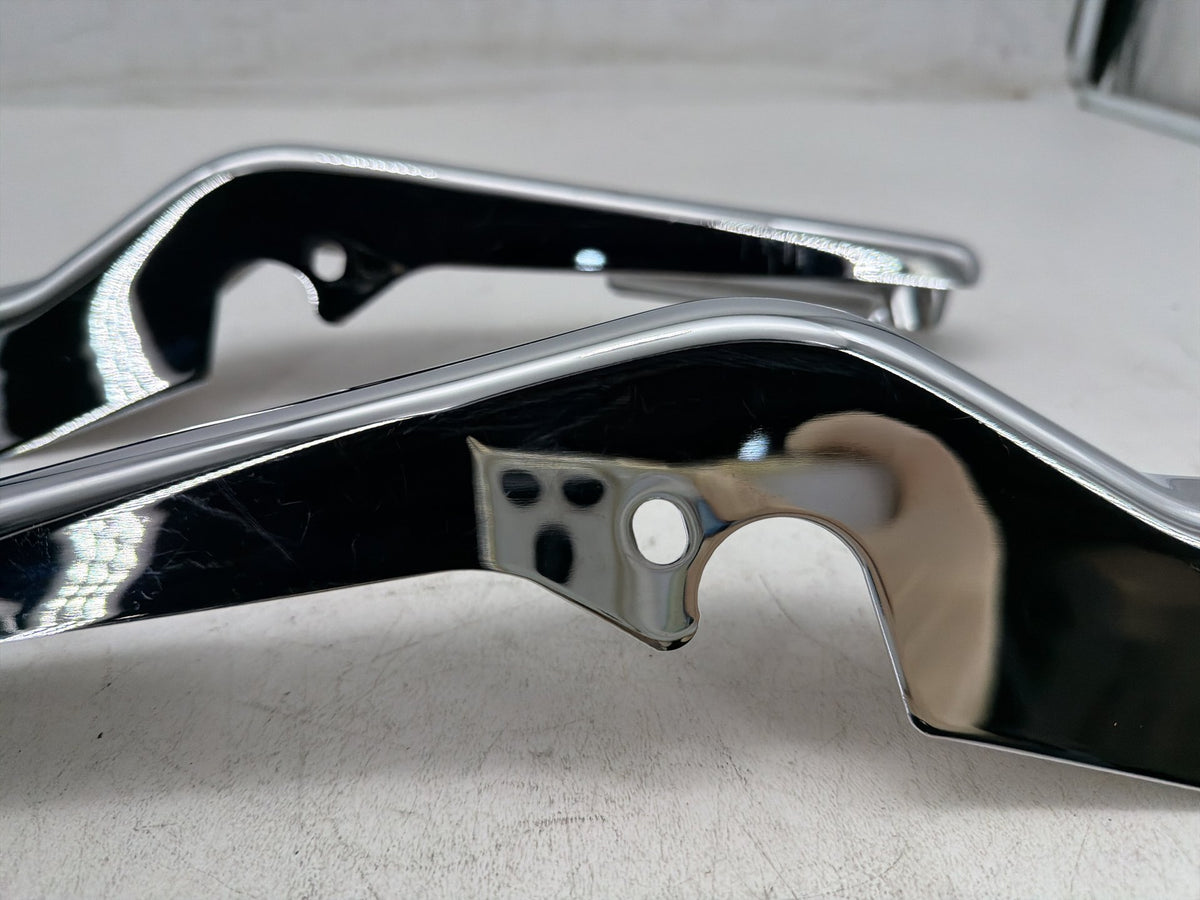 2006 Harley Street Glide Touring FLHX OEM Rear Left Right Fender Struts Bracket