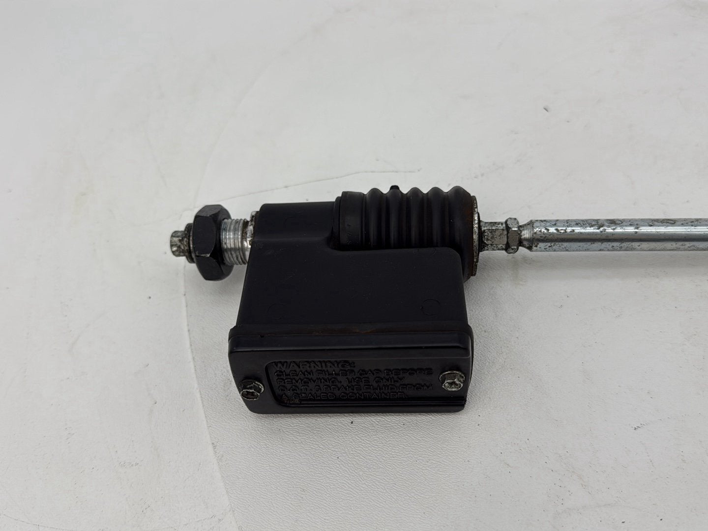 1999 - 2006 Harley-Davidson Dyna Low Rider Rear Brake Master Cylinder Reservoir 42474-90B