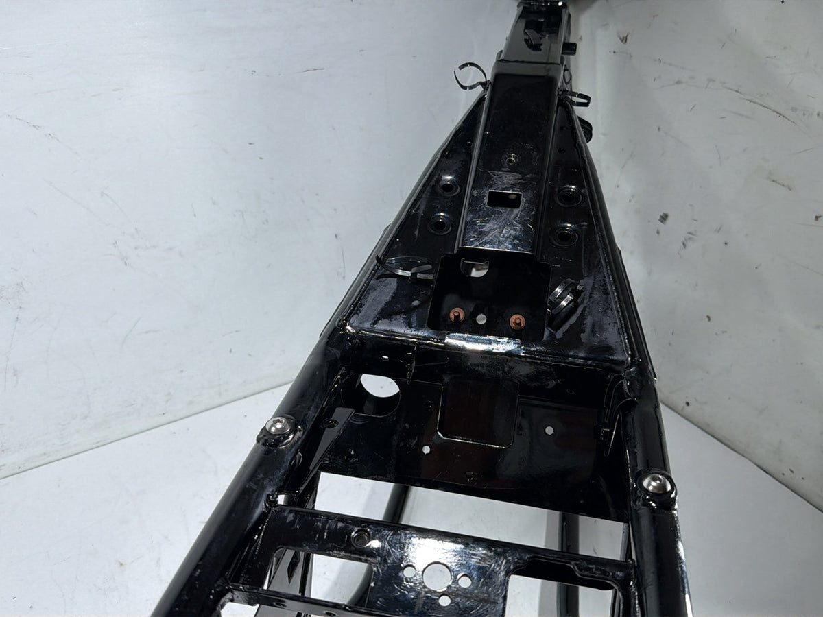 2005 Harley Electra Glide Touring Ultra OEM Body Main Frame Chassis CLN CLR