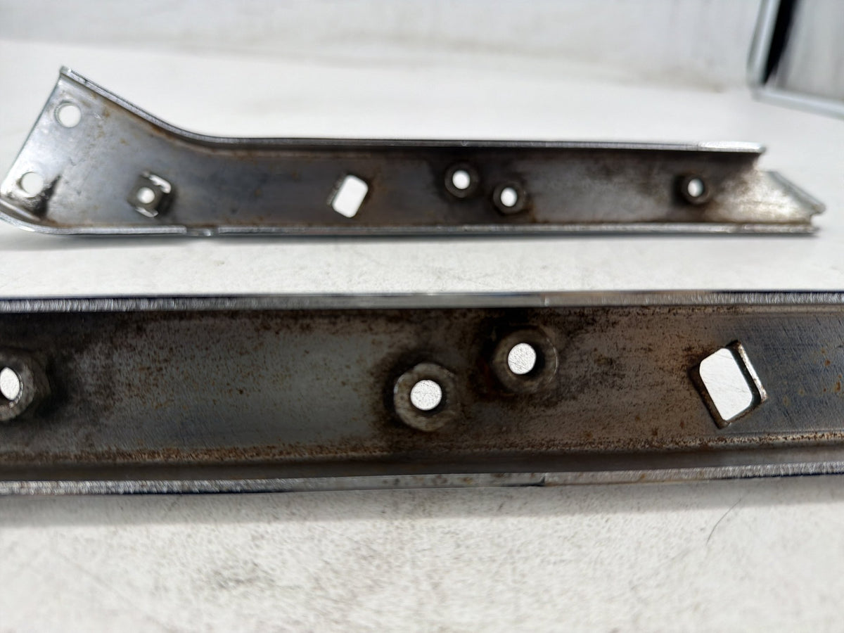 02 Harley Electra Glide Touring OEM Left Right Saddlebag Fender Struts Brackets