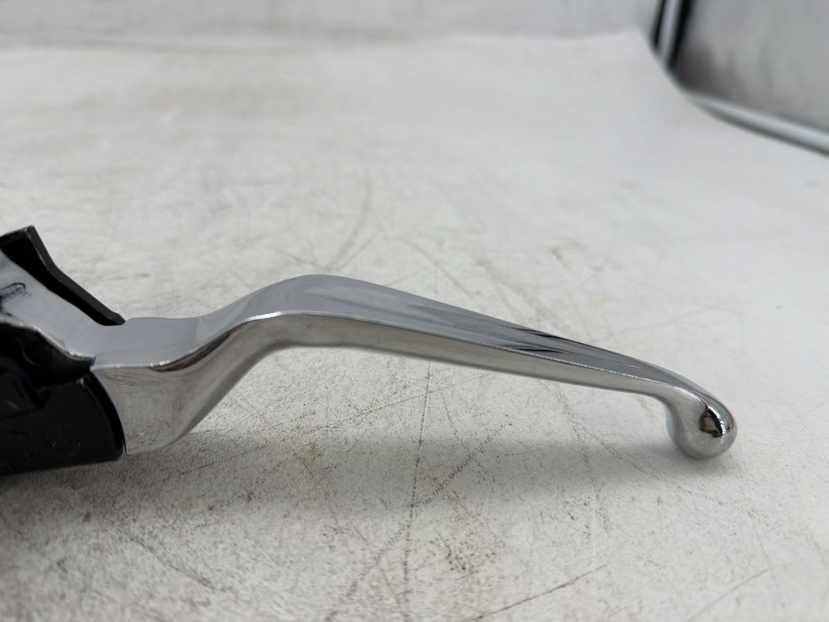 2004 Harley Heritage Softail Classic OEM Front Right Brake Lever Master Cylinder