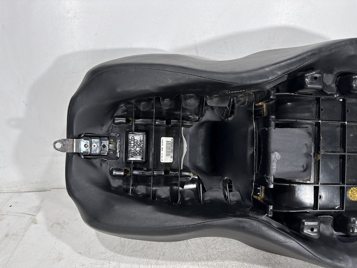 2009 Harley Electra Glide Touring CVO Eagle Passenger Rider Driver Seat Saddle