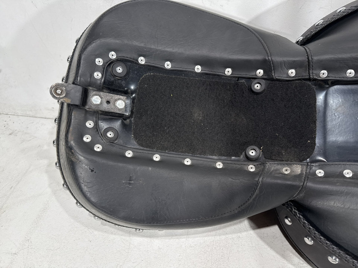 01 Harley Heritage Softail Classic Passenger Rider Driver Seat Saddle MUSTANG