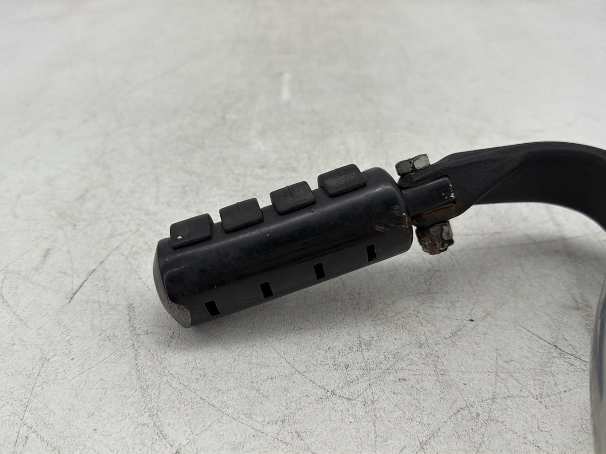 2008 Harley Dyna Fat Bob FXDF OEM Left Right Foot Brake Control Pegs