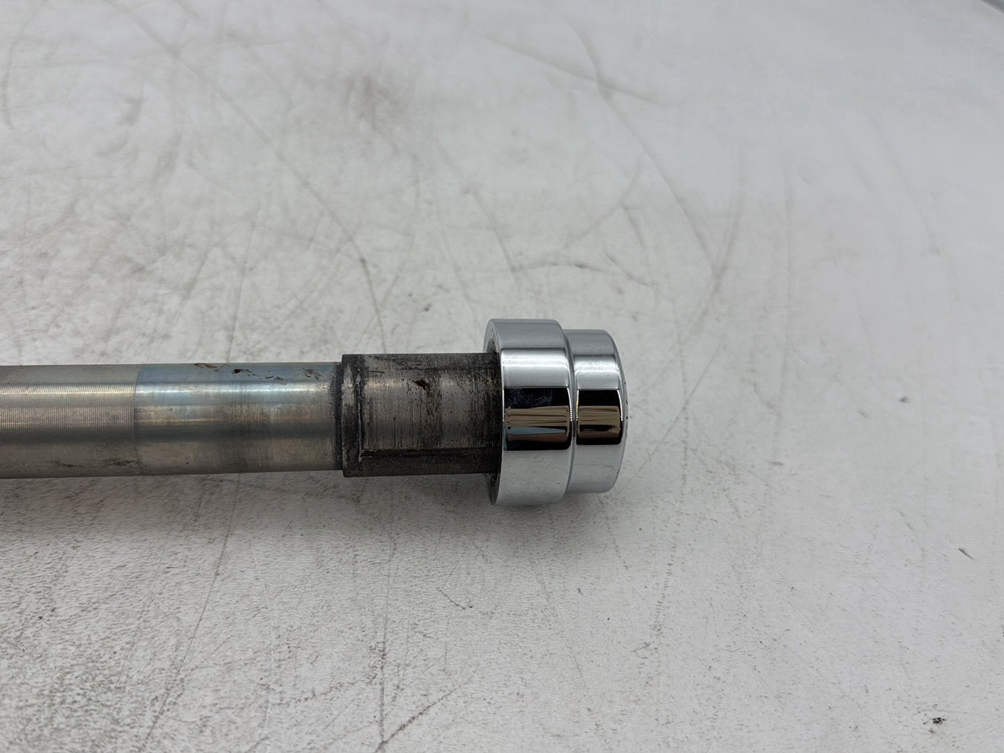 2013 Harley Heritage Softail Classic FLSTC OEM Front Wheel Axle Bolt Shaft