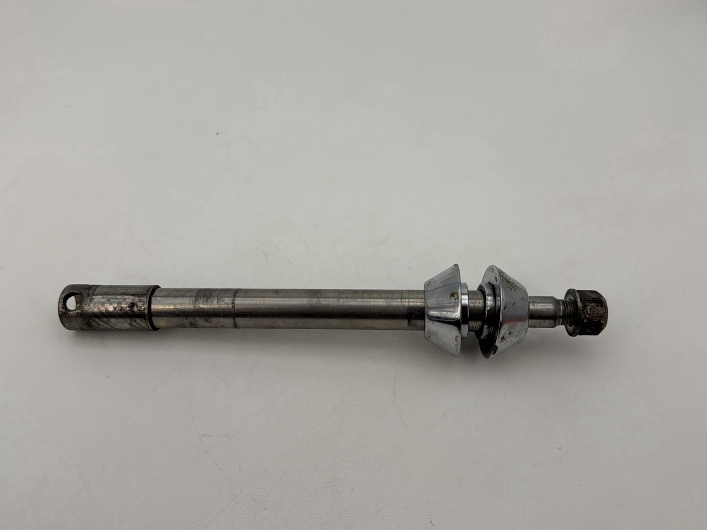 2013 Harley Street Glide Touring FLHX OEM Front Wheel Axle Bolt Shaft